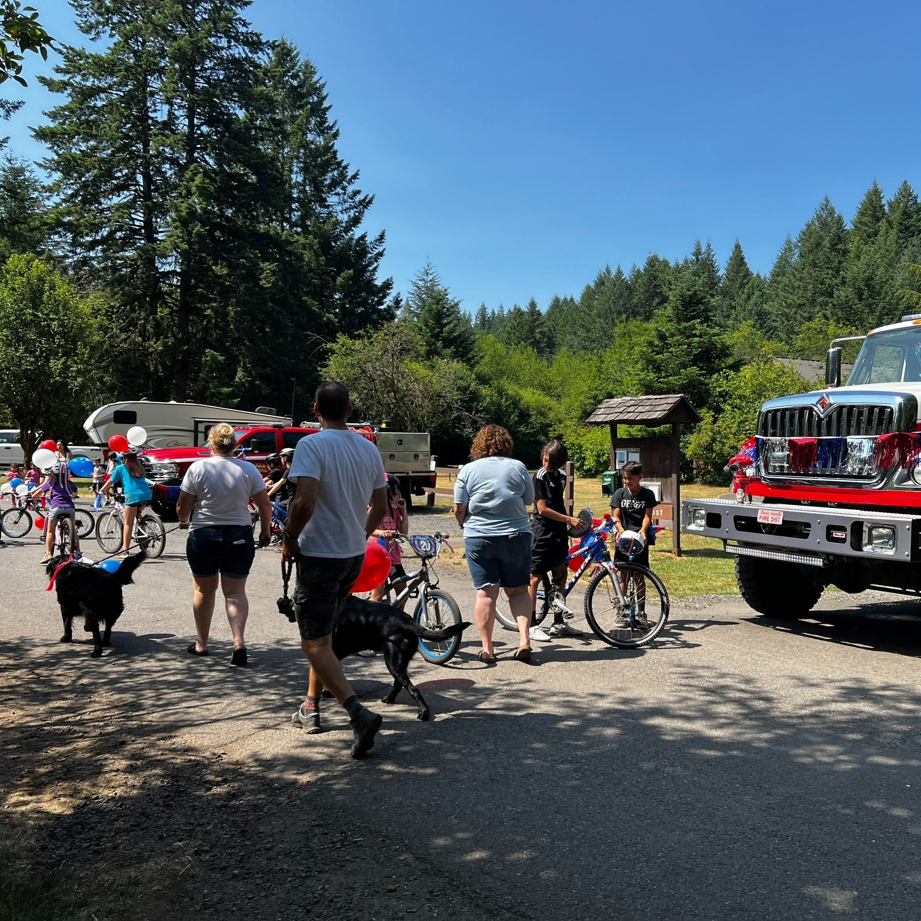 4th of July 
              

              
                The annual campground parade will be held at 11am on the 4th of July. The park is also a great place for visitors and their furry companions to get away from the noise of fireworks in town. Park staff will allow late night parking at the South Valley Viewpoint for this purpose.
